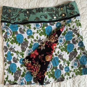 Zand Amsterdam skirt. Reversible and unique details